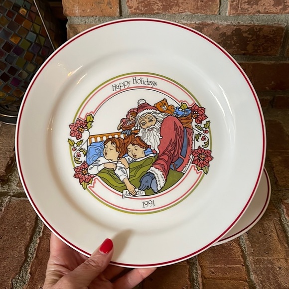 Vtg Corelle Happy Holidays Visions of Sugar Plums 1991 Set of 2 Dinner Plates - Picture 1 of 5